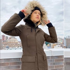 Aritzia TNA Bancroft Parka (XS | olive green)